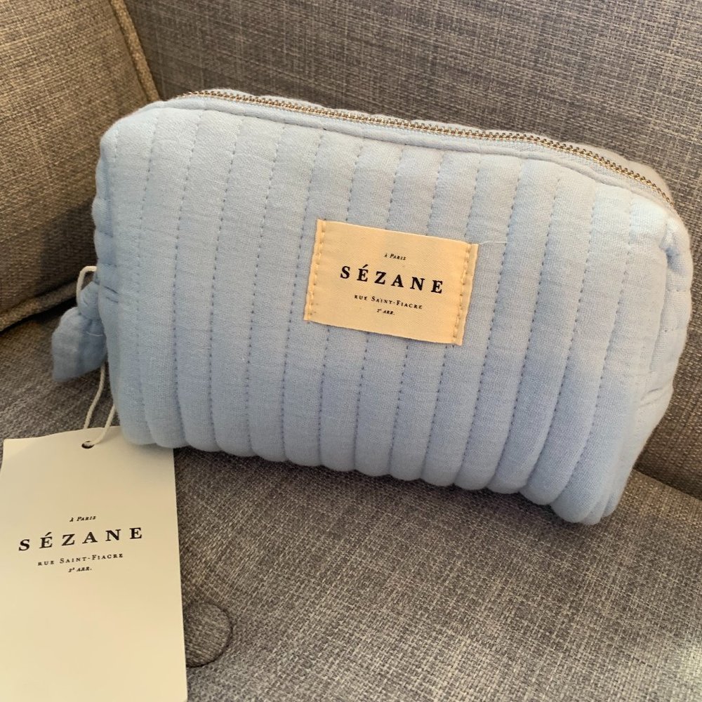 SÉZANE Makeup Bag in soft blue